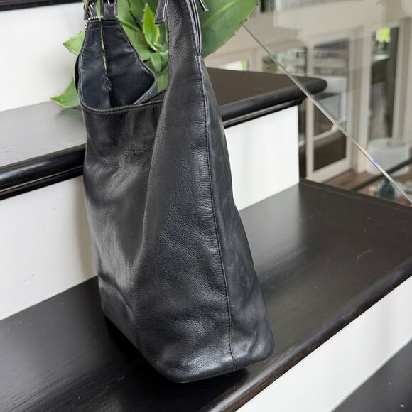 Genuine Leather Minimalist Shoulder Bag Soft Luxurious Adjustable Buckle Straps - Picture 4 of 12